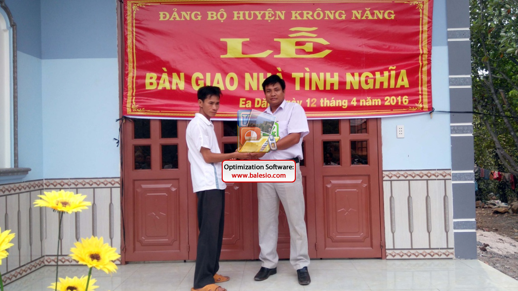 Huyện ủy Krông Năng trao nhà tình nghĩa